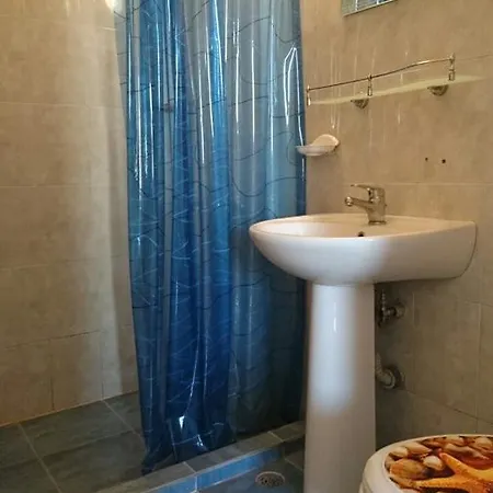 Delmar Apartment