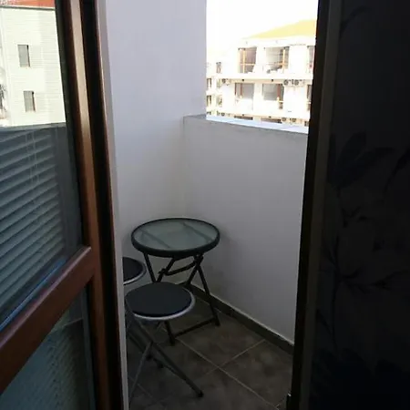 Delmar Apartment